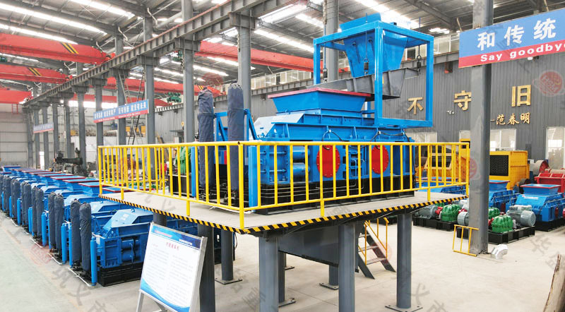 時(shí)產(chǎn)150噸鵝卵石對輥制砂機(jī)的出料粒度如何控制？華盛銘廠家指導(dǎo)